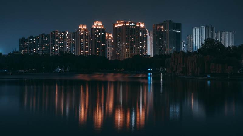 英雄联盟季中赛与全球总决赛的区别